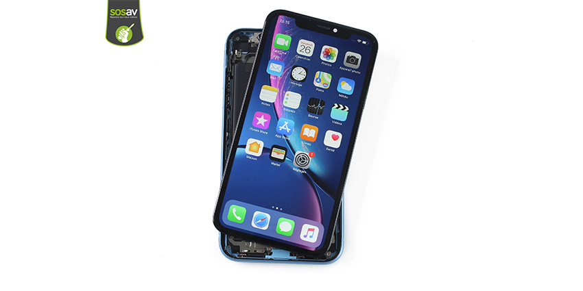 iPhone XR ouvert