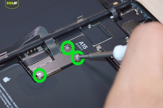 Guide photos remplacement écran iPhone 13 Pro (Etape 4 - image 1)