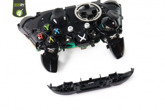 Démontage de la manette sans fil Xbox One Elite Series 2 - Tutoriel de  réparation iFixit