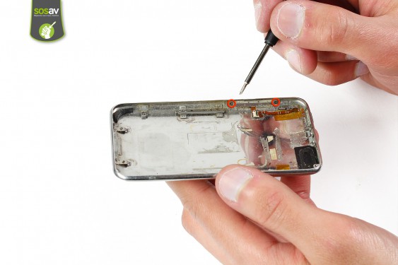 Guide photos remplacement nappe bouton power et volume iPod Touch 3e Gen (Etape 19 - image 1)